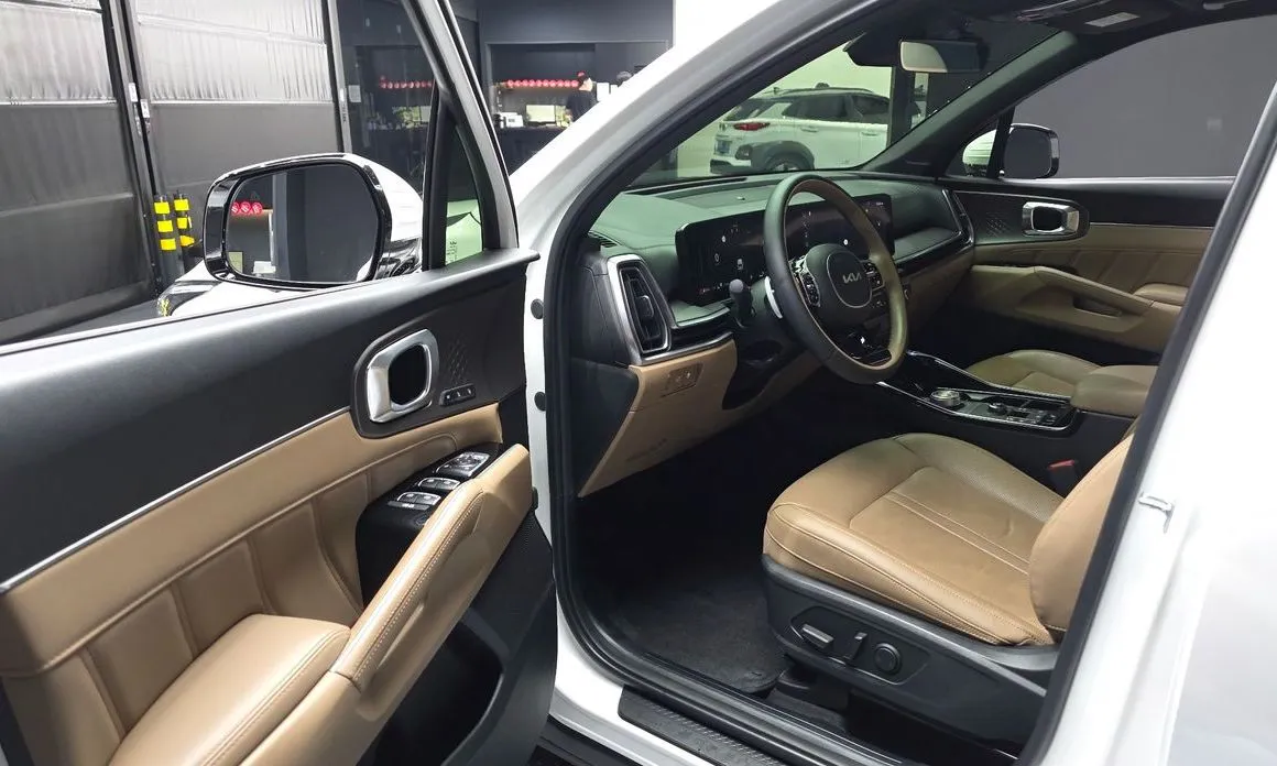 Kia Sorento — фото 10