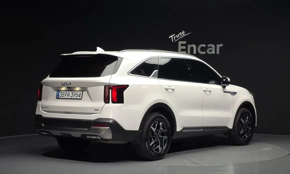 Kia Sorento — фото 9