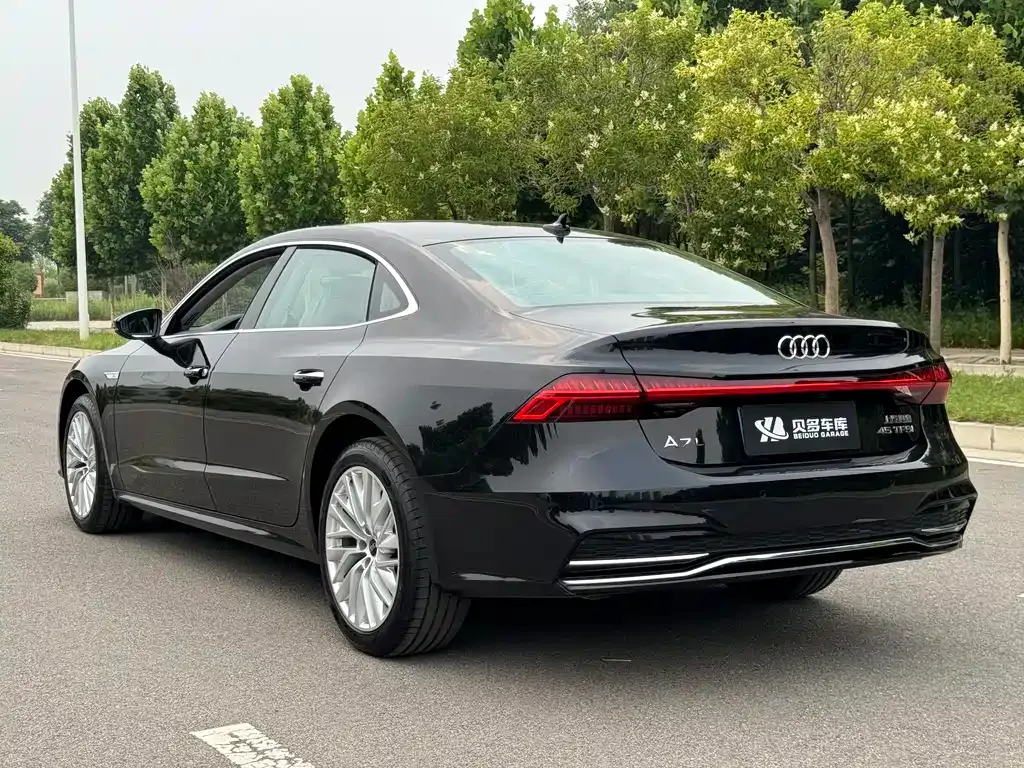 Audi A7L — фото 10