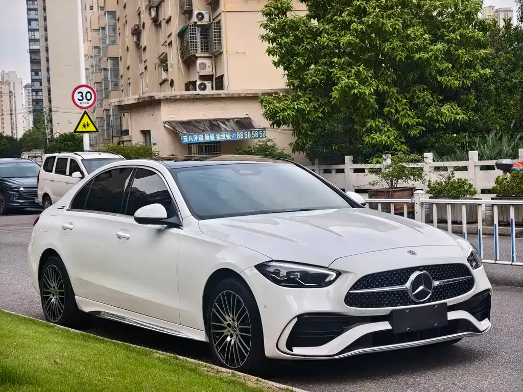 Mercedes-Benz C-Class — фото 10