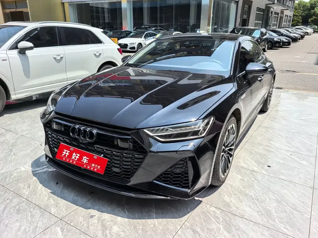 Audi A7L — фото 1