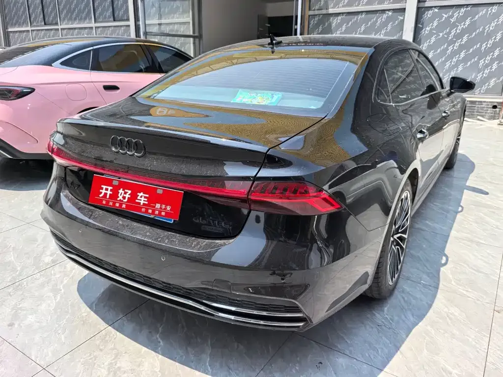Audi A7L — фото 5