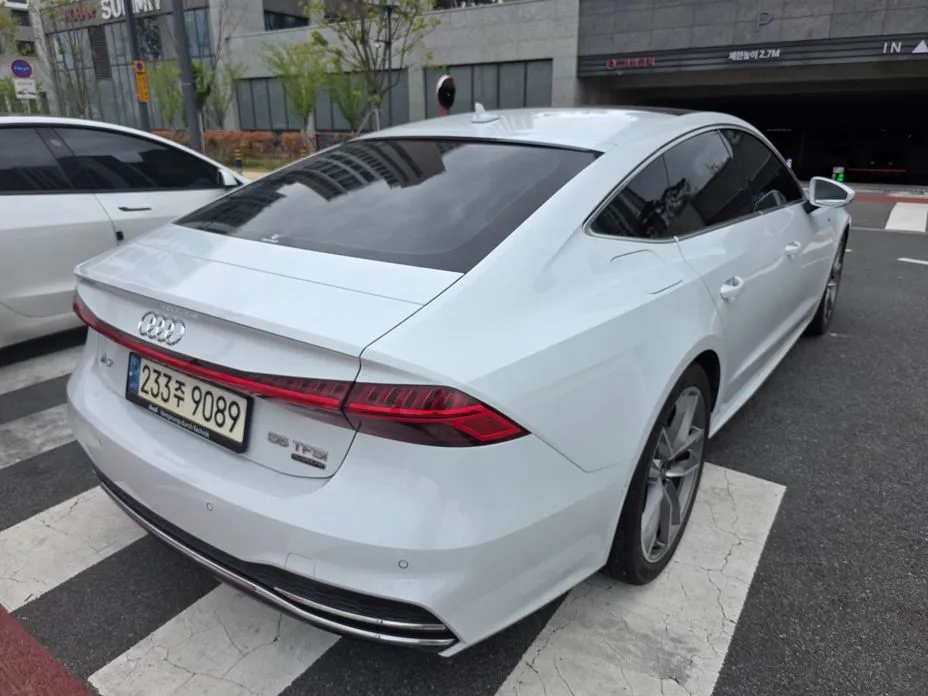 Audi A7 — фото 9