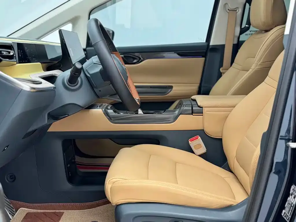 GAC Motor 传祺E8 PHEV 2023 из CN, фото 7