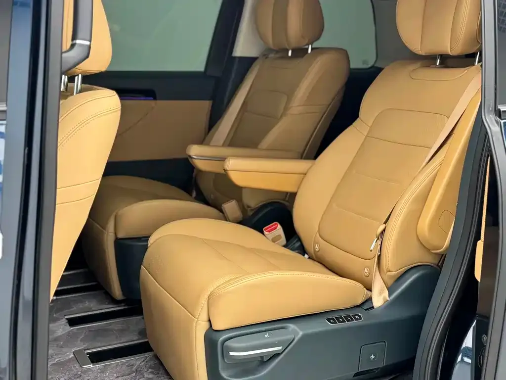GAC Motor 传祺E8 PHEV 2023 из CN, фото 5