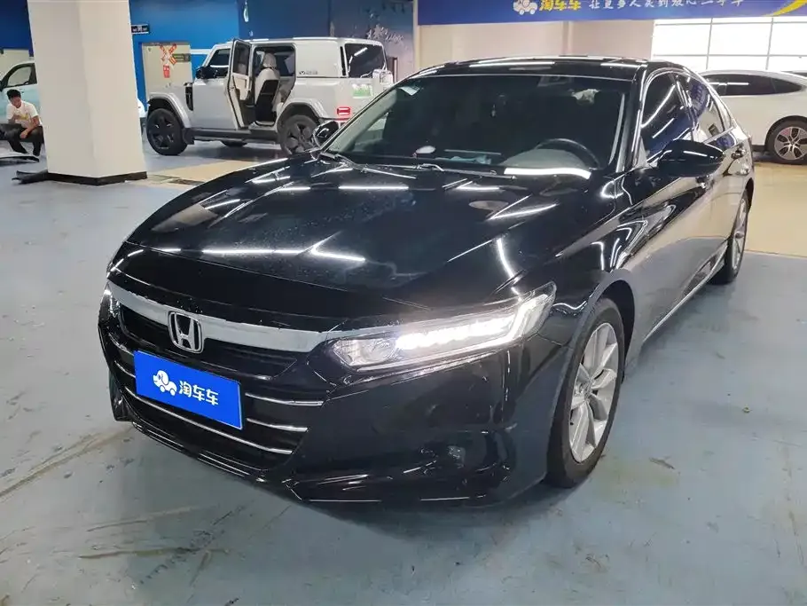 Honda Accord — фото 1