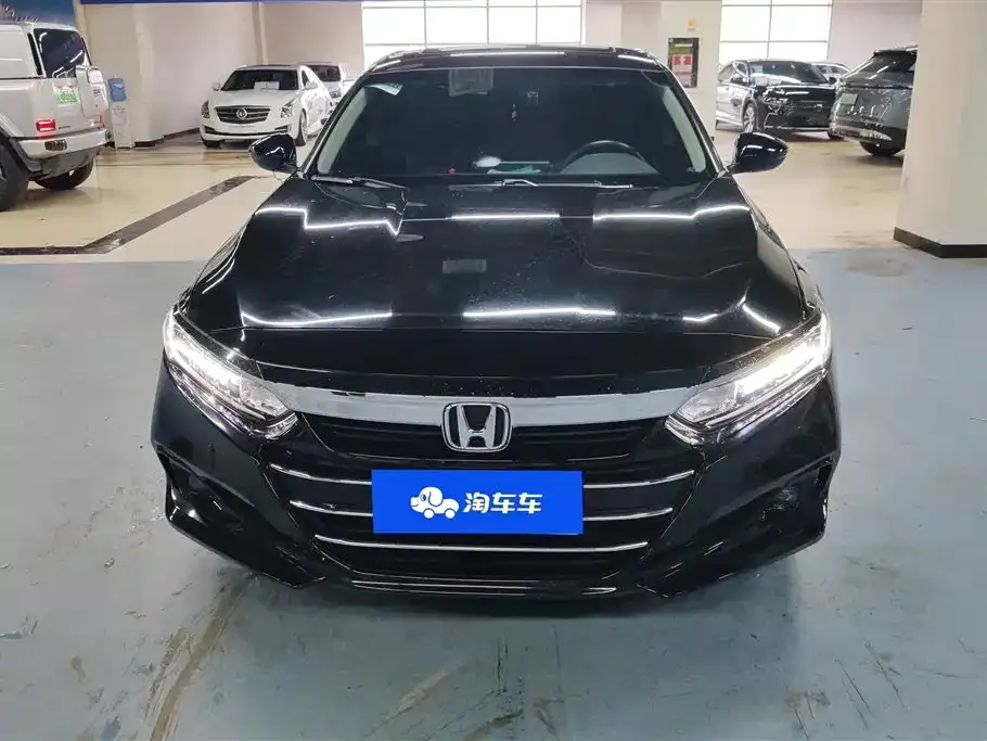 Honda Accord — фото 10