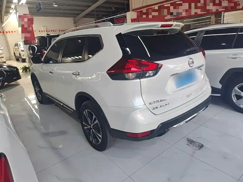 Nissan X-Trail — фото 10