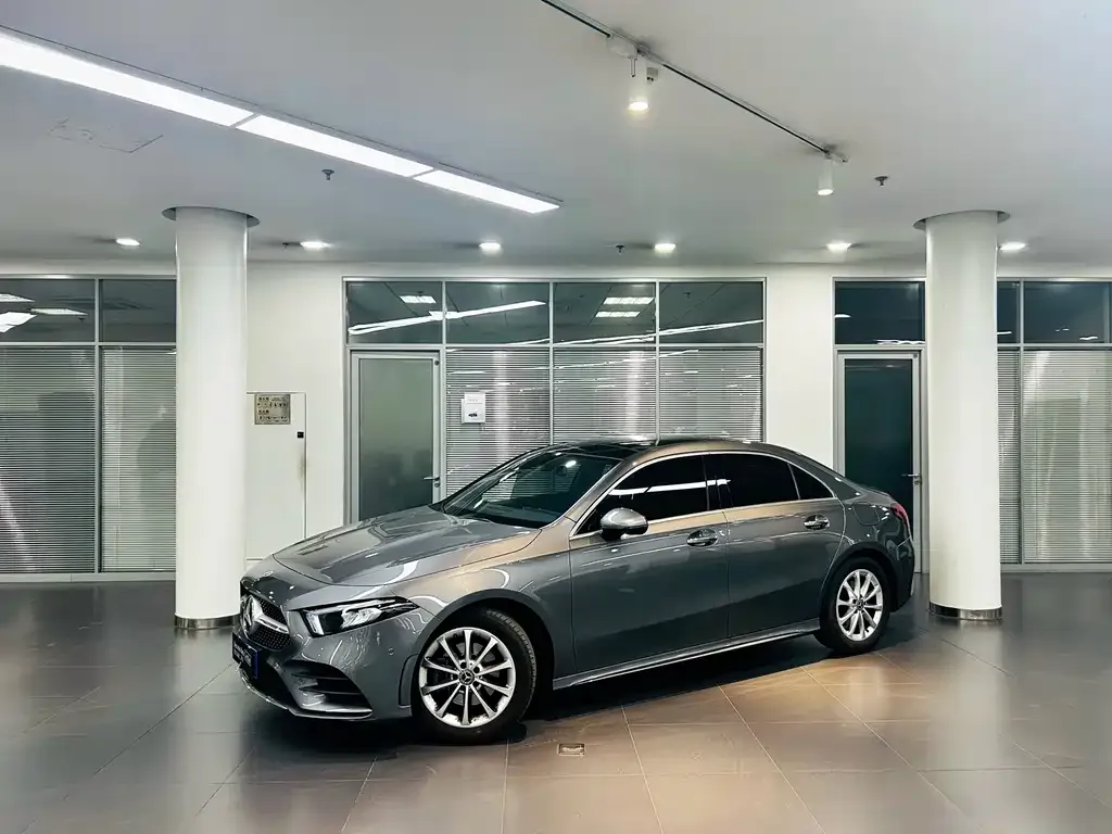 Mercedes-Benz A-Class — фото 1