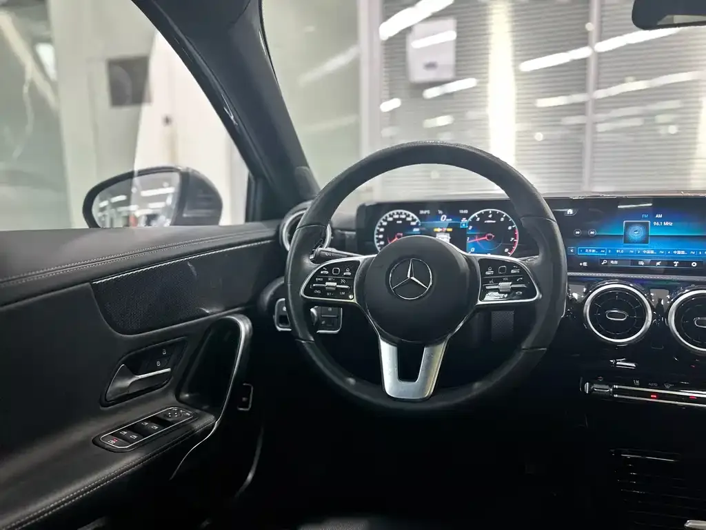 Mercedes-Benz A-Class — фото 5