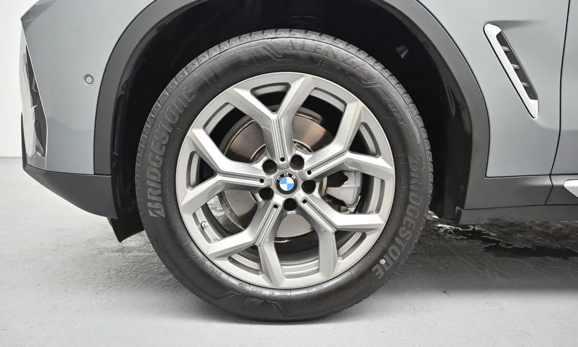 BMW X3 — фото 10