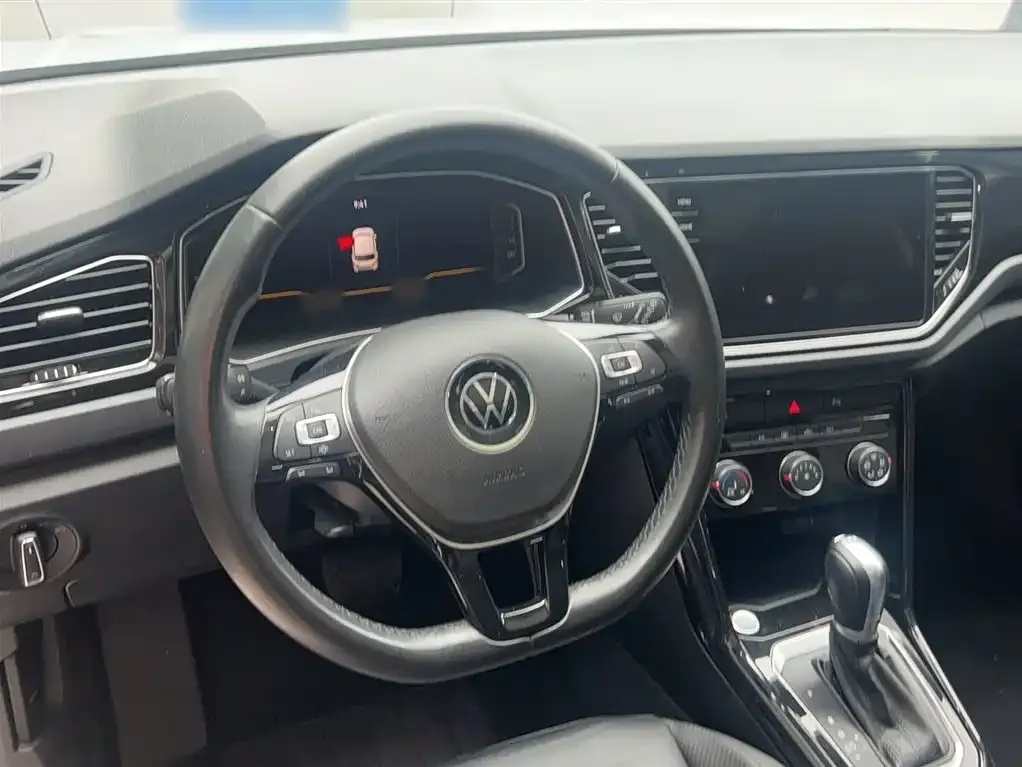 Volkswagen T-Roc 2023 из CN, фото 4
