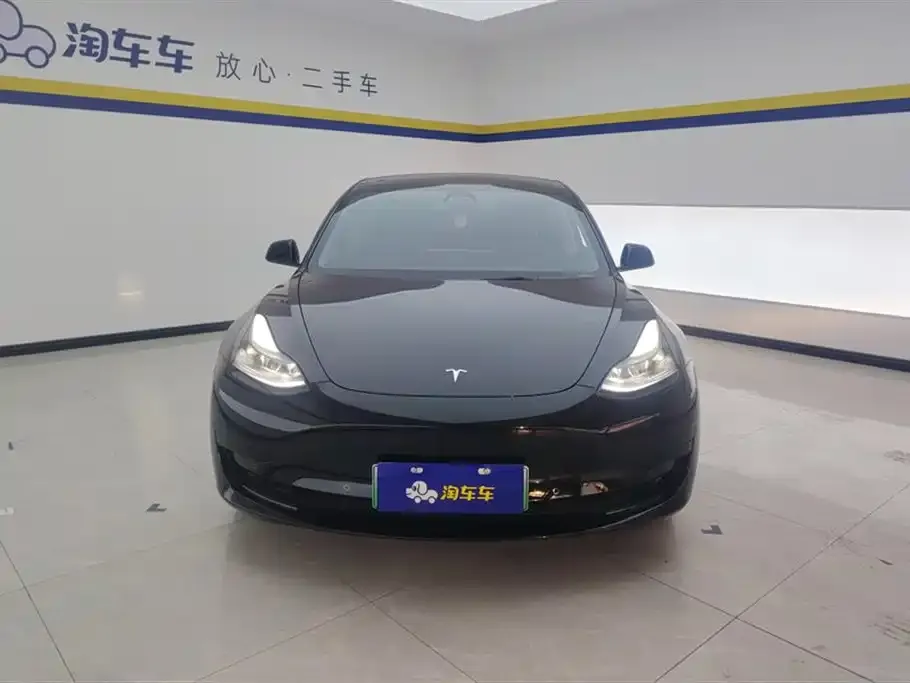 Tesla Model 3 — фото 9