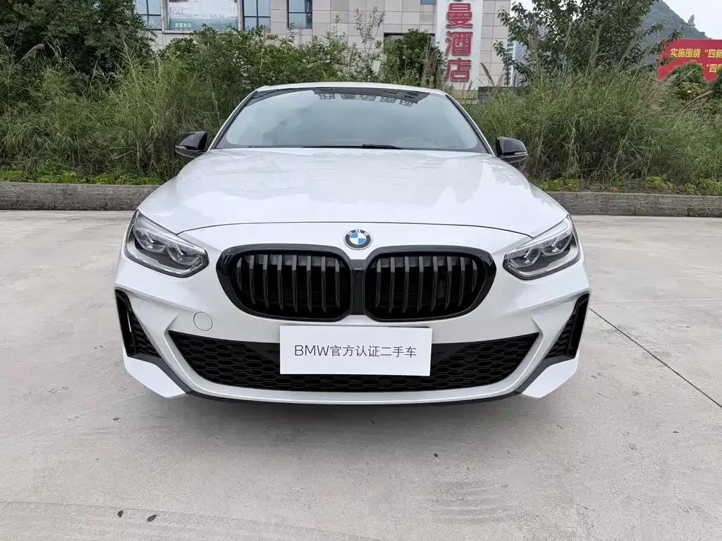 BMW 1 Series 2023 из CN, фото 4