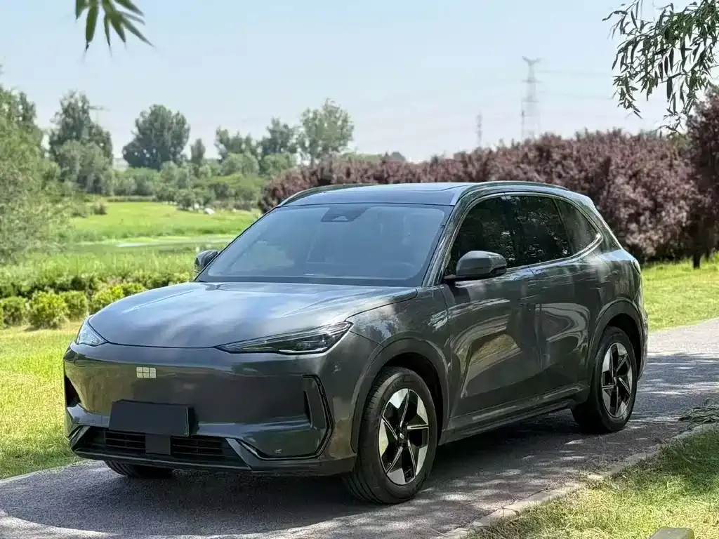 Geely Galaxy E5