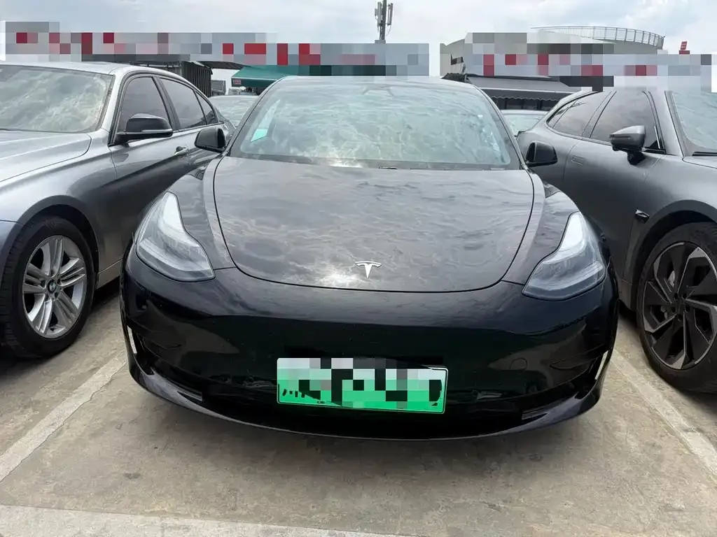 Tesla Model 3 — фото 10