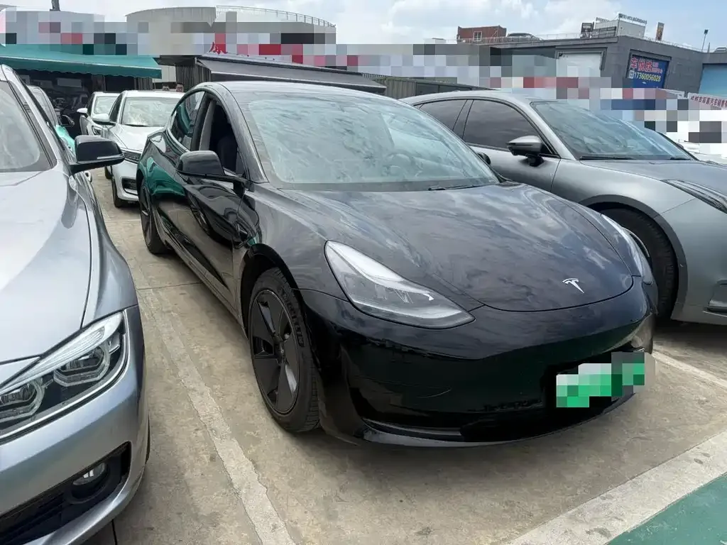 Tesla Model 3 — фото 2