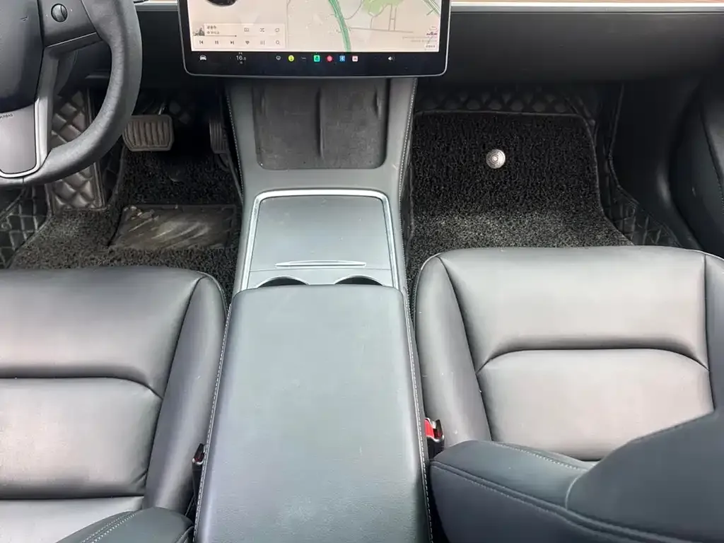 Tesla Model 3 — фото 4