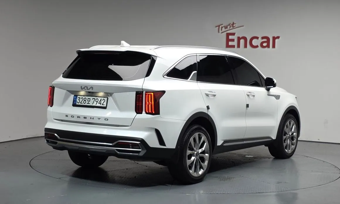 Kia Sorento — фото 8