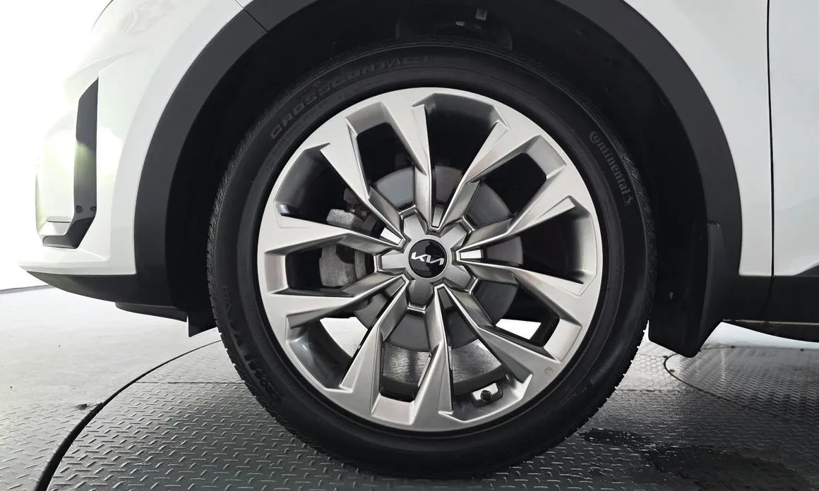 Kia Sorento — фото 10
