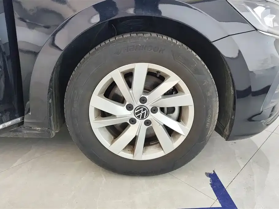 Volkswagen Passat — фото 8