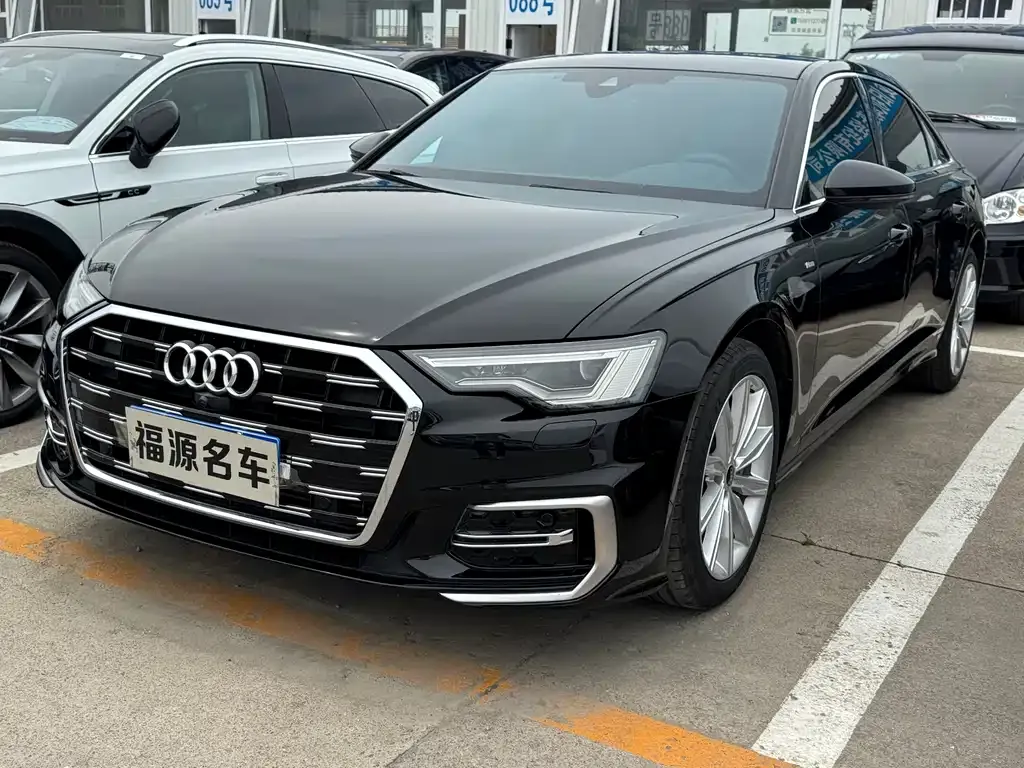 Audi A6L — фото 1