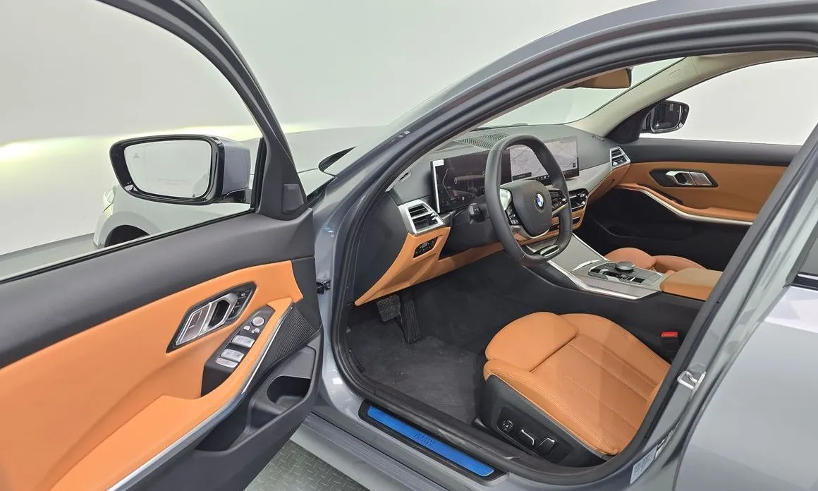 BMW 3-Series 2025 из KR, фото 2