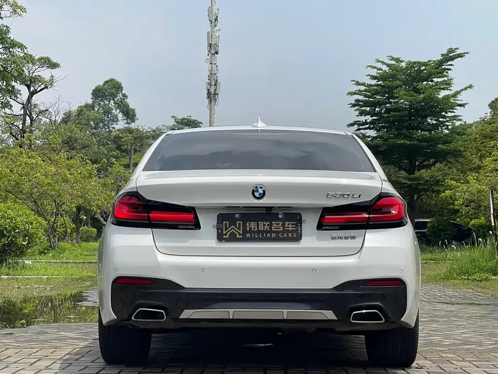 BMW 5 Series — фото 2