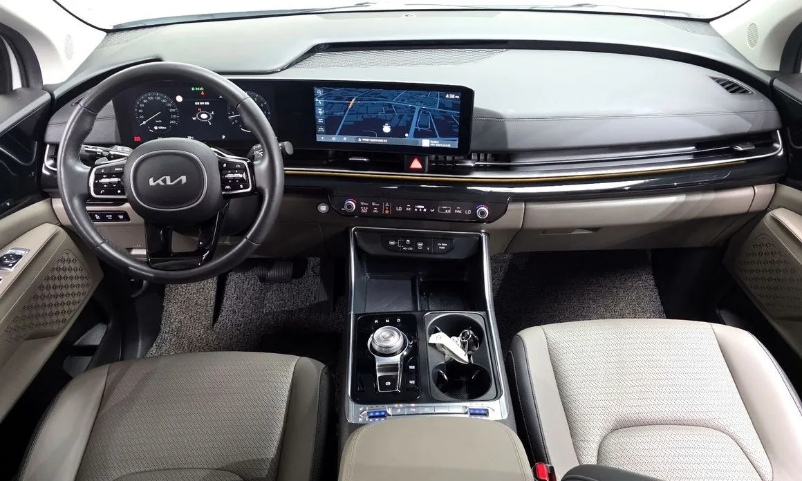 Kia Carnival — фото 10