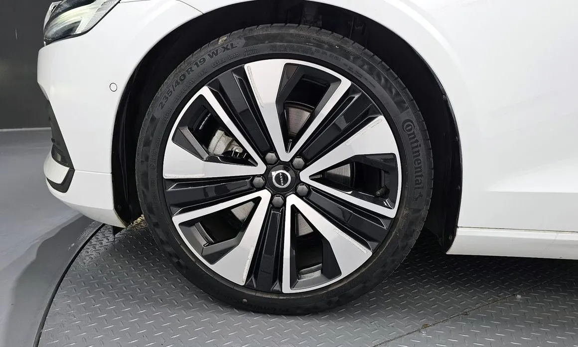 Volvo S60 2023 из KR, фото 9