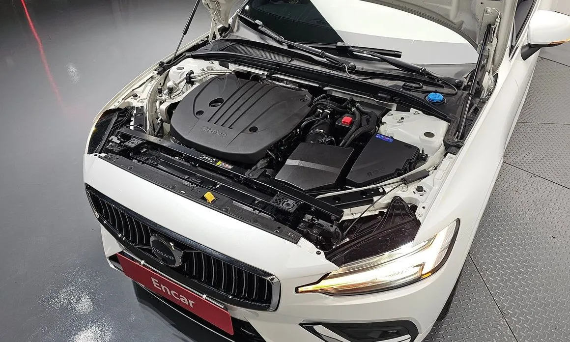 Volvo S60 2023 из KR, фото 10