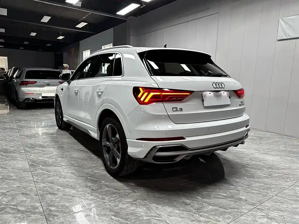 Audi Q3 — фото 4