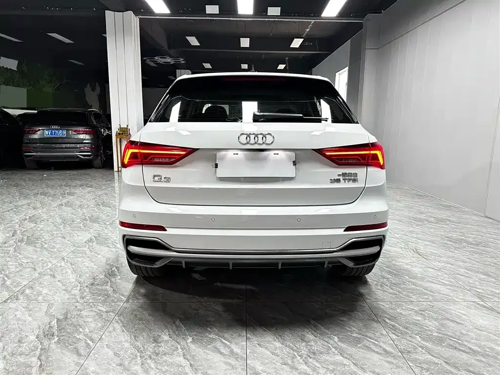 Audi Q3 — фото 5