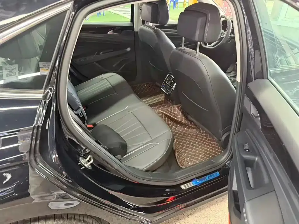 Volkswagen Passat — фото 9
