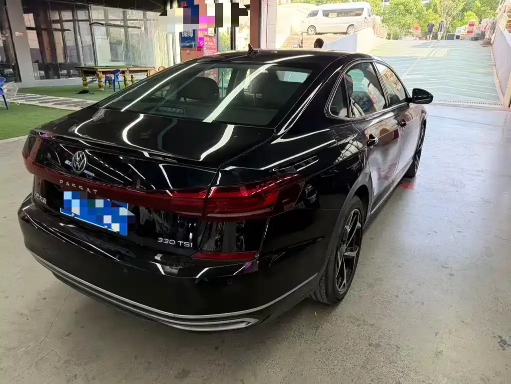 Volkswagen Passat — фото 8