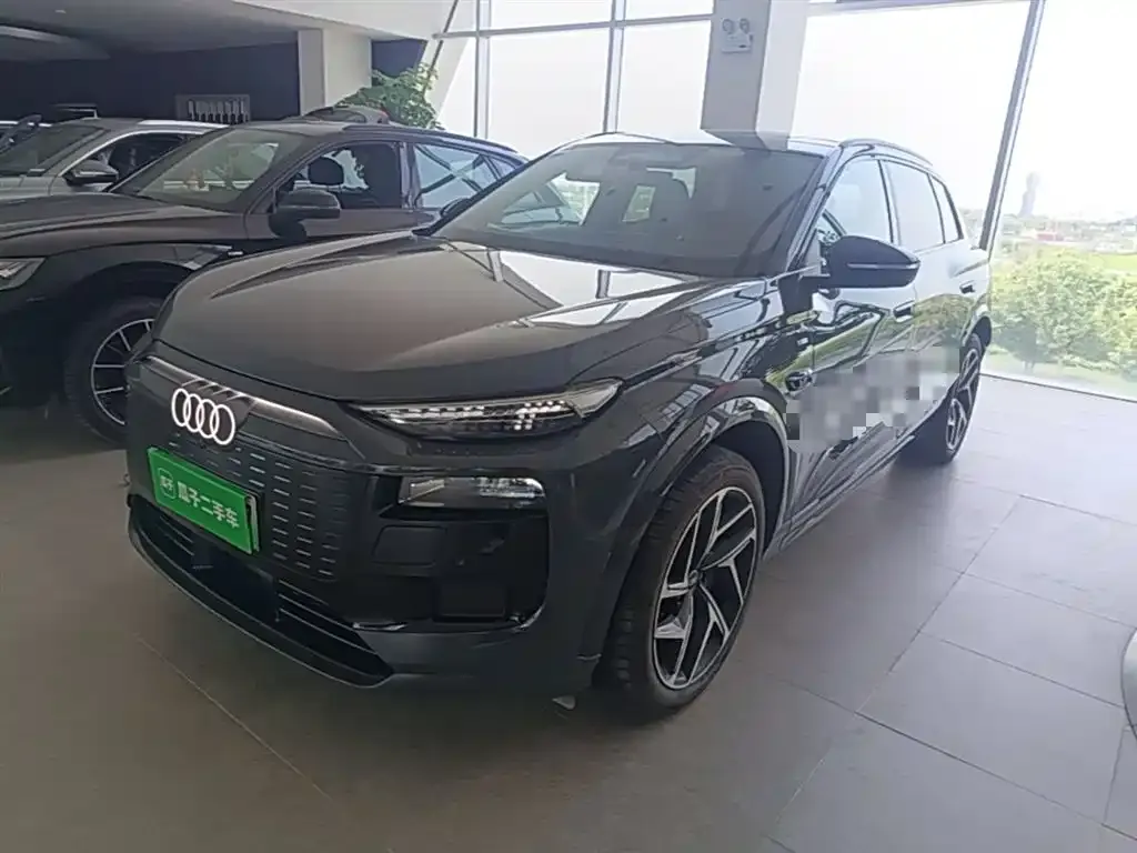 Audi Q6L e-tron