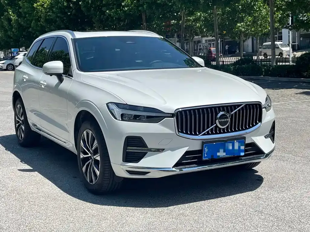 Volvo XC60 — фото 4