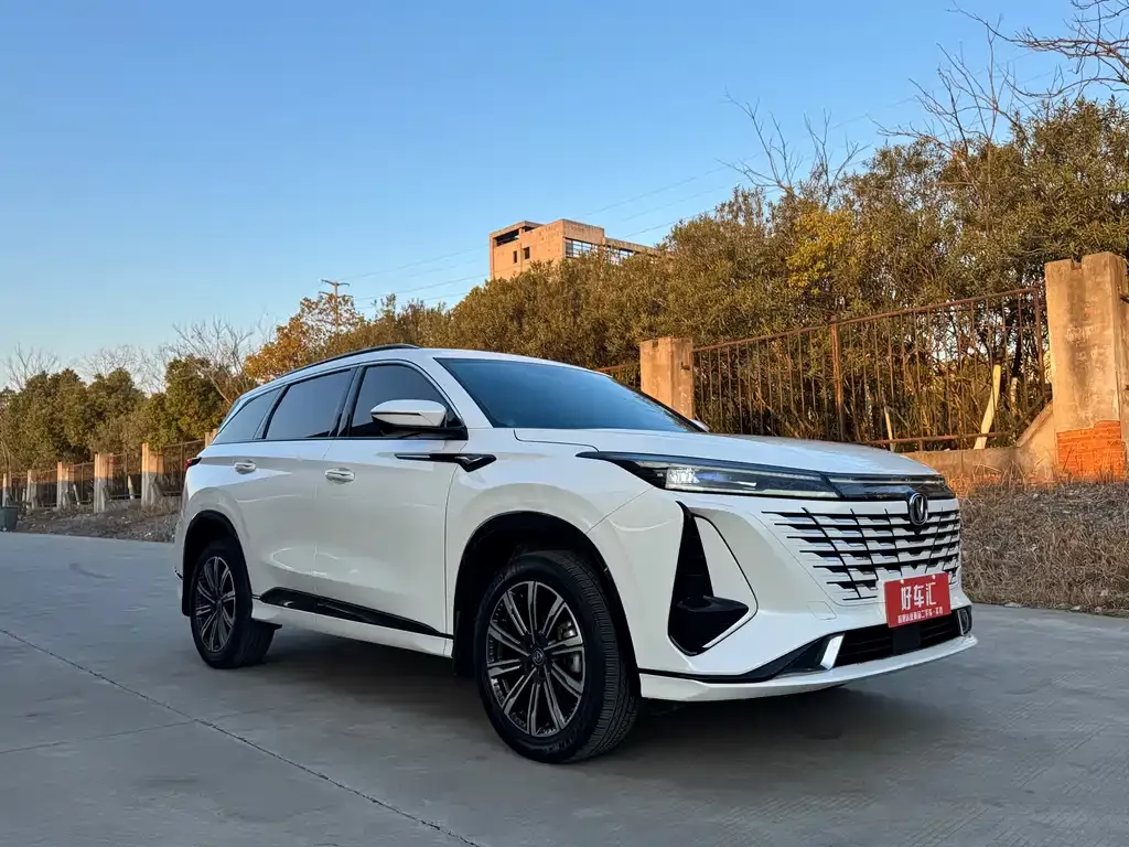Changan CS75PLUS — фото 9