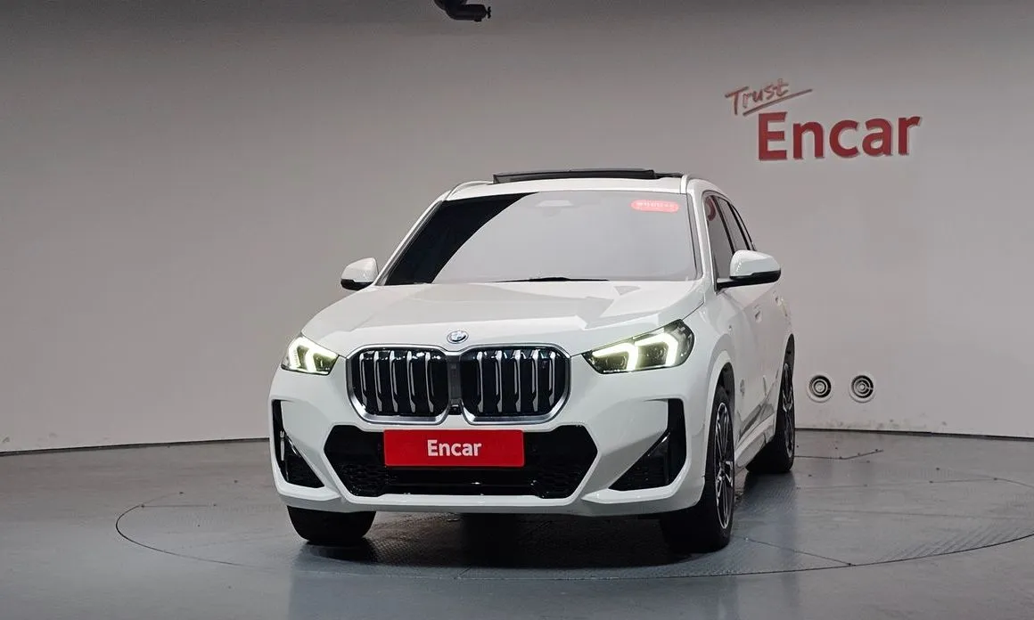 BMW iX1 2024 из KR, фото 10