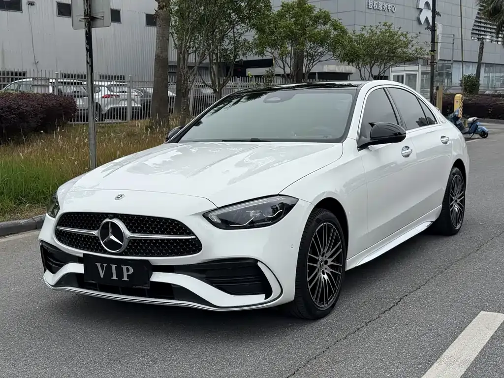 Mercedes-Benz C-Class — фото 1