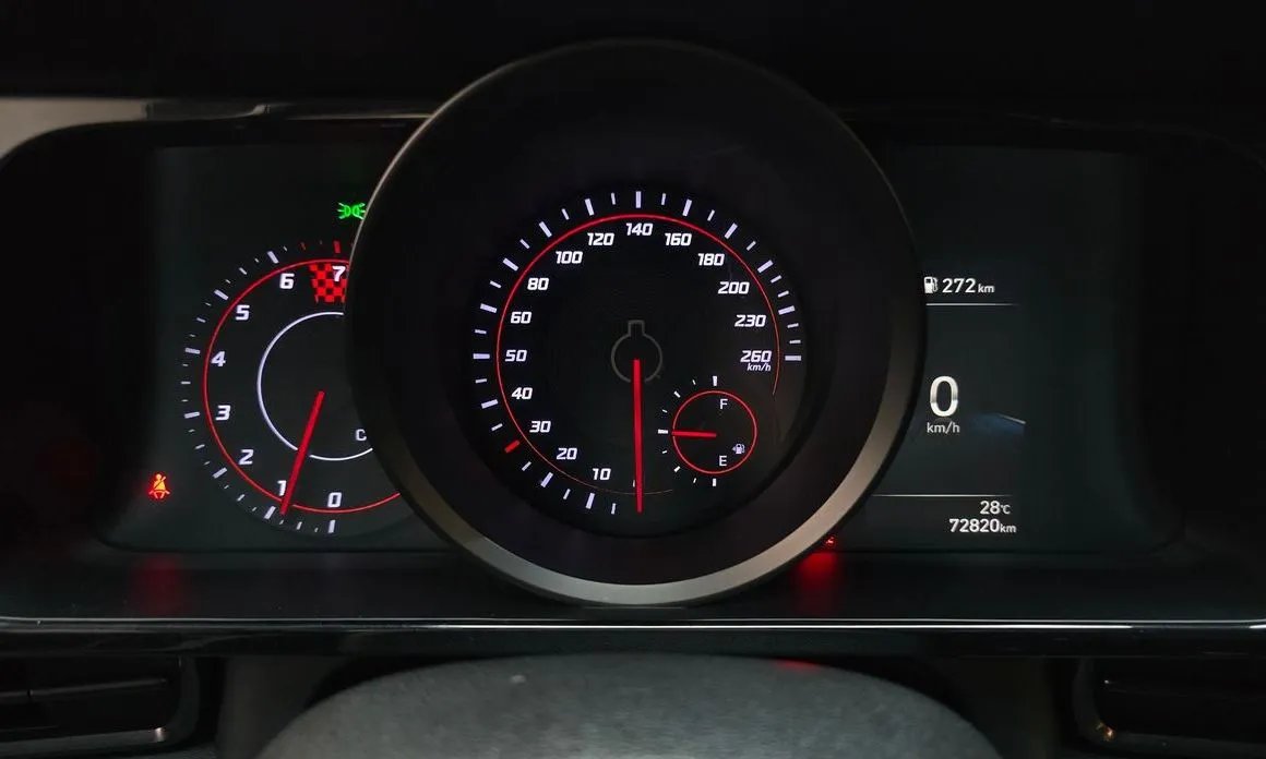 Hyundai AVANTE 2021 из KR, фото 3