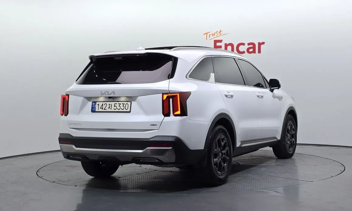 Kia Sorento — фото 5