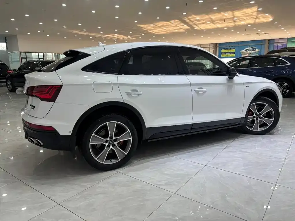 Audi Q5L Sportback 2023 из CN, фото 8