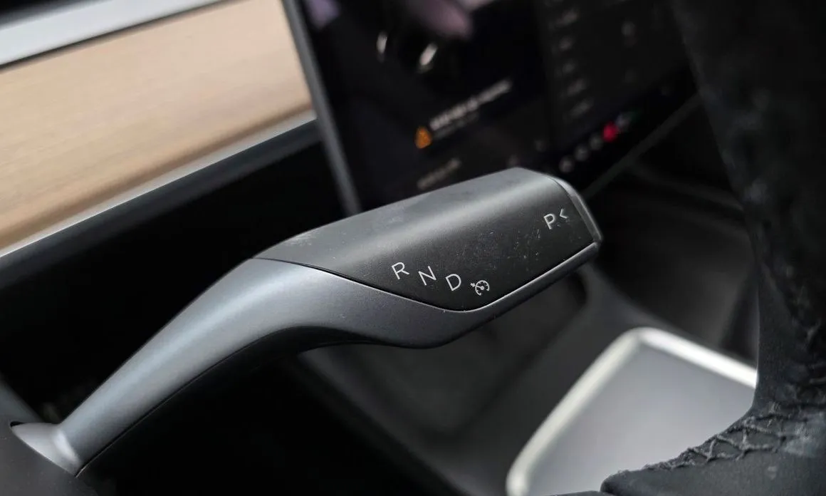 Tesla Model 3 — фото 6