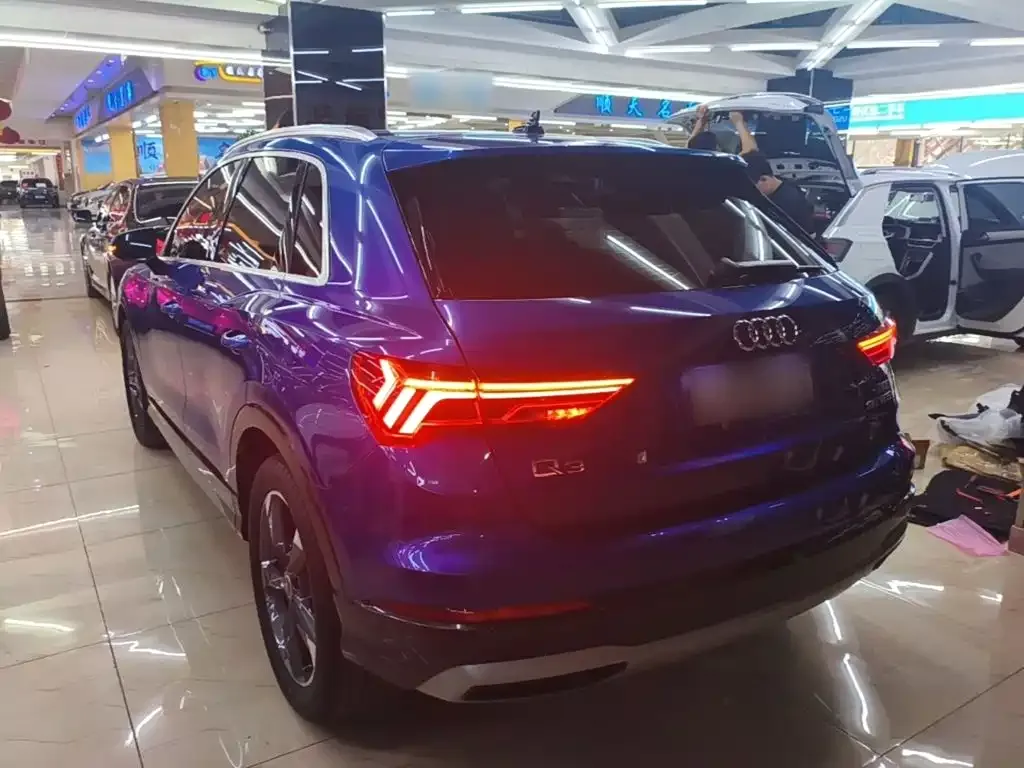 Audi Q3 — фото 9