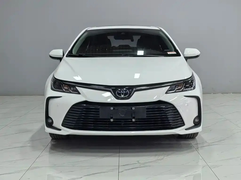 Toyota Corolla — фото 2