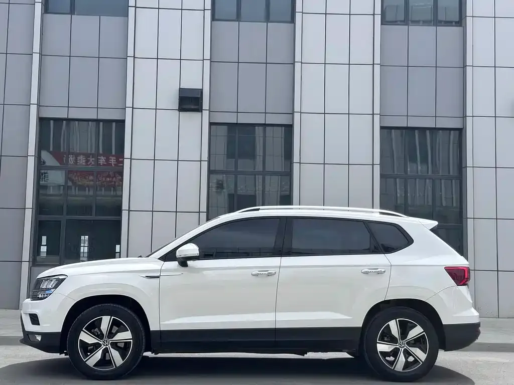 Volkswagen Tharu — фото 4