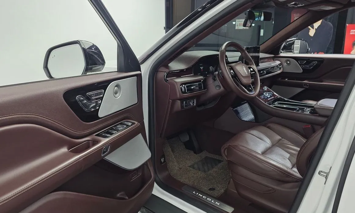 Lincoln Aviator 2023 из KR, фото 9