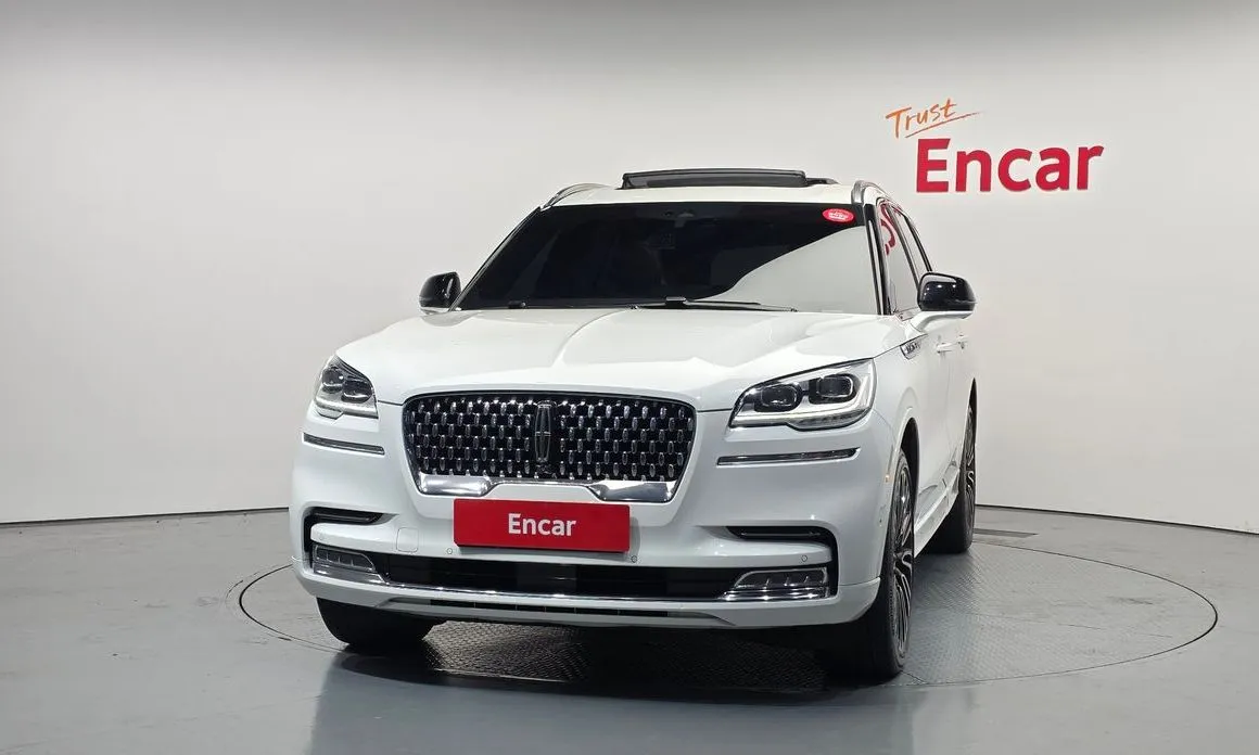 Lincoln Aviator 2023 из KR, фото 2