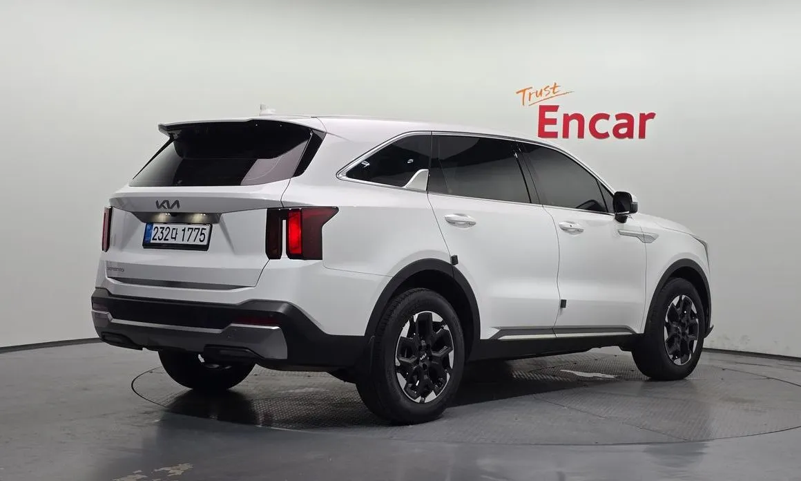 Kia Sorento — фото 7